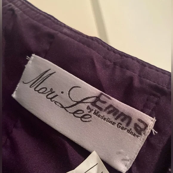 Mori Lee bridesmaid dress, size 8, purple, never worn, - Picture 3 of 6